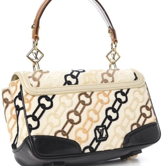 Extremely RARE EUC Louis Vuitton limited edition bag with original strap - Picture 2 of 6